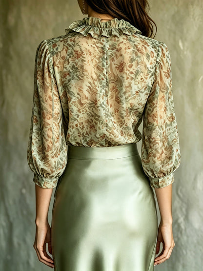 ANTONELLA | Blouse élégante à volants floraux et minijupe en satin