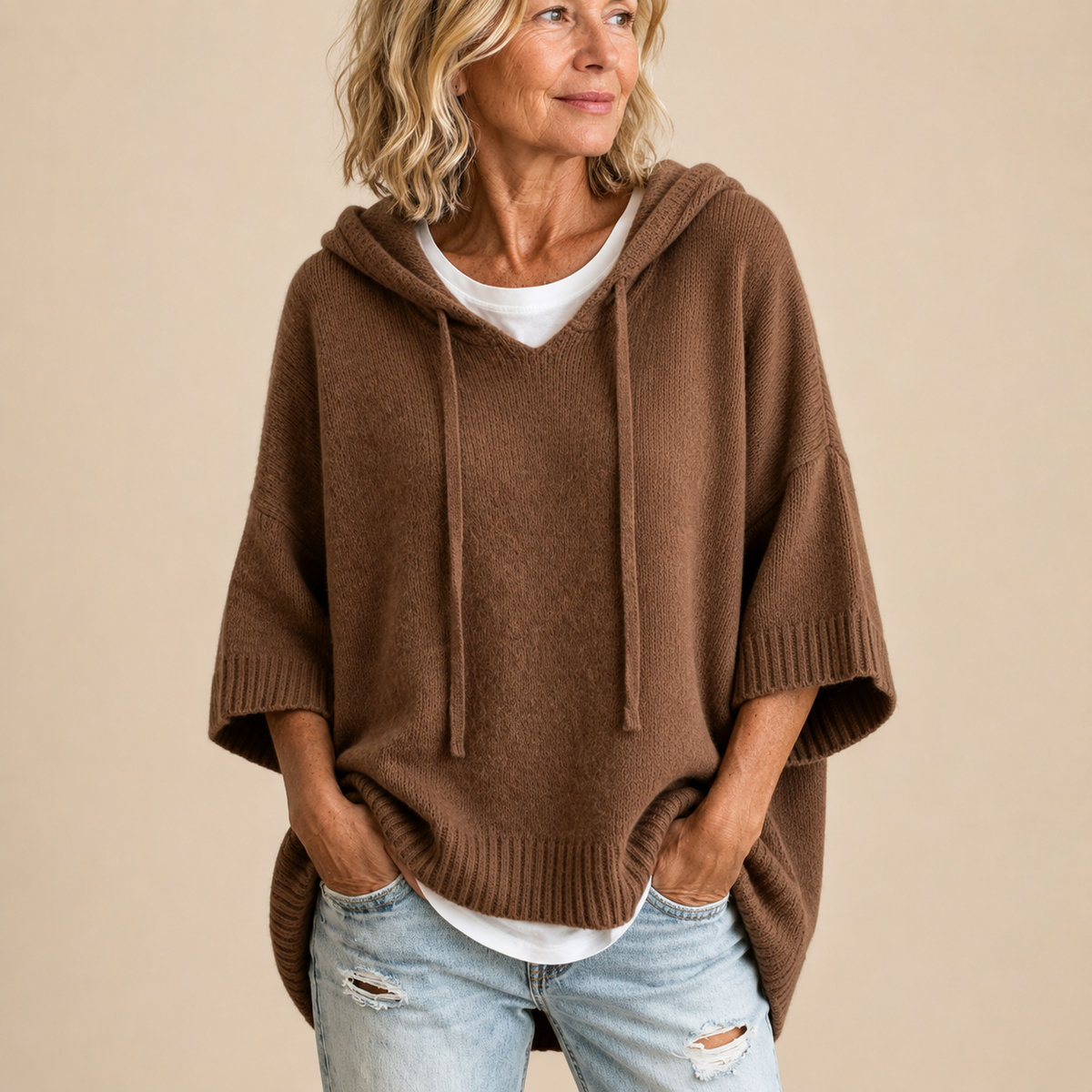 ORIANA - Poncho en maille à capuche